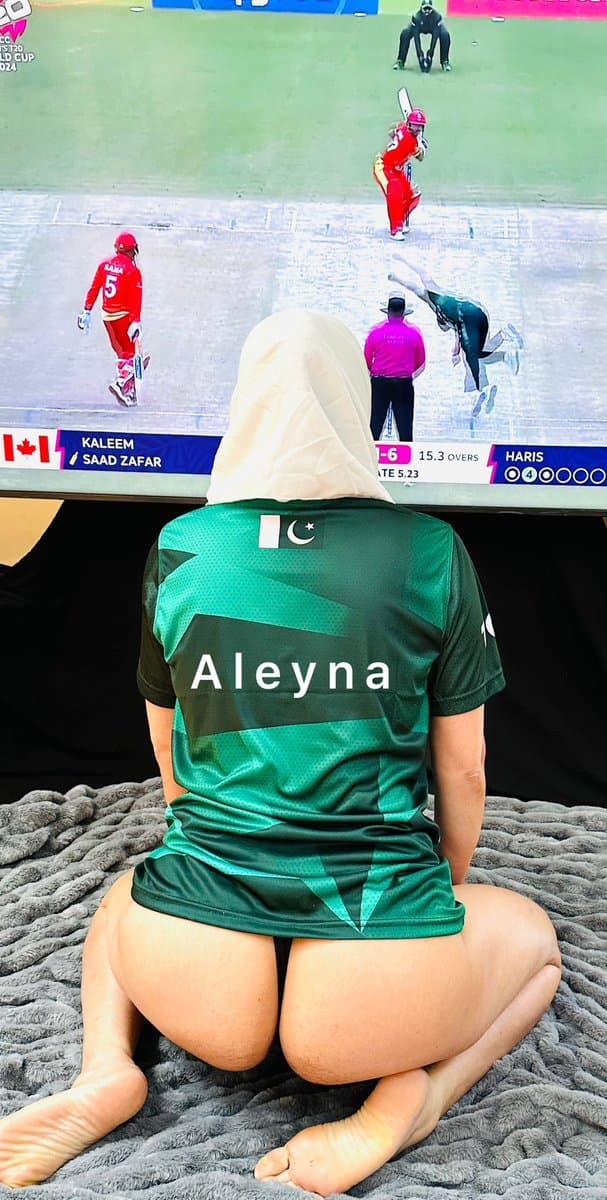 Click to view full size paki-american teen Aleyna Khan takes 10 inch BBC while hubby watches