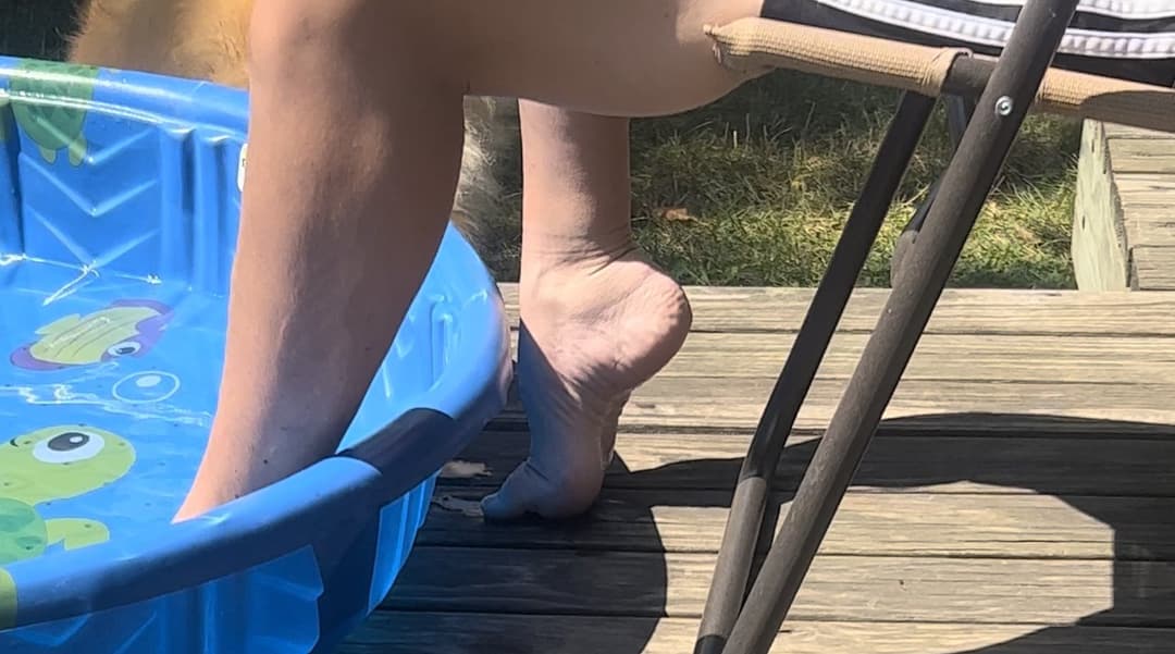 Click to view full size Step-moms archy feet