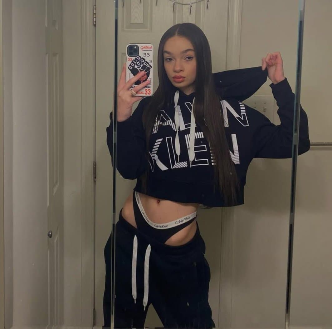 Click to view full size Petite tight girl. What your favorite feature