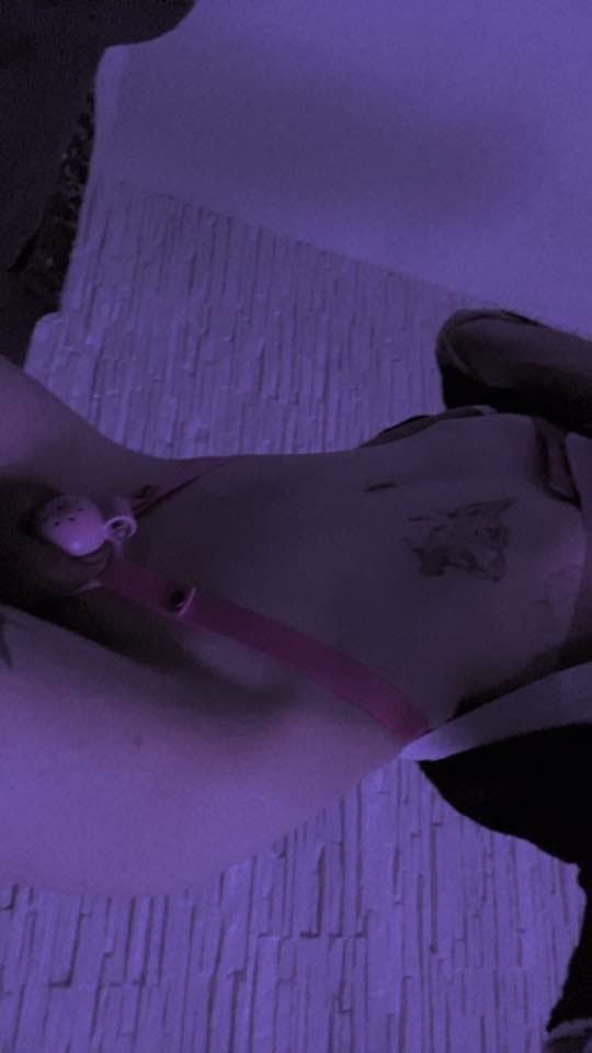 Click to view full size Sissy Olivia Finesse , 23 - change her life - spread her pics on internet! kik: BetaOliviaFinesse_