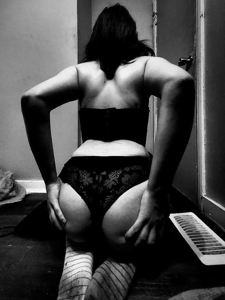 Click to view full size Horny teen get her snap chat pics leaked