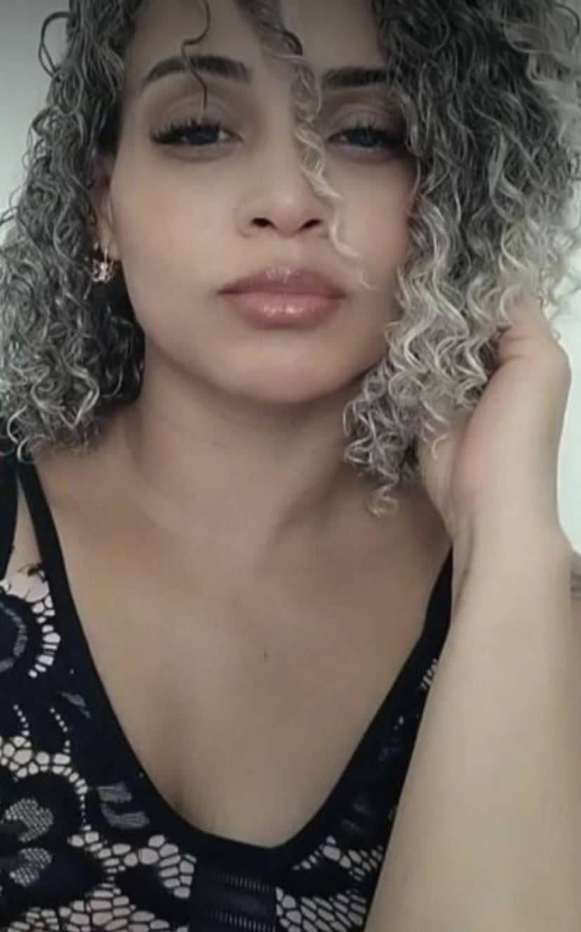 Click to view full size Facetime with Brazilian Lore??