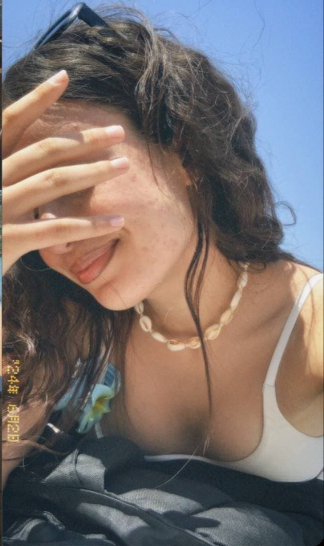 Click to view full size Algerian slut submitted