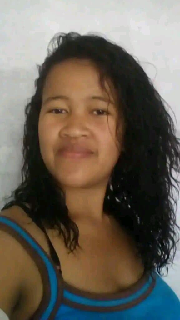 Click to view full size Spying! My sister has a saggy tits