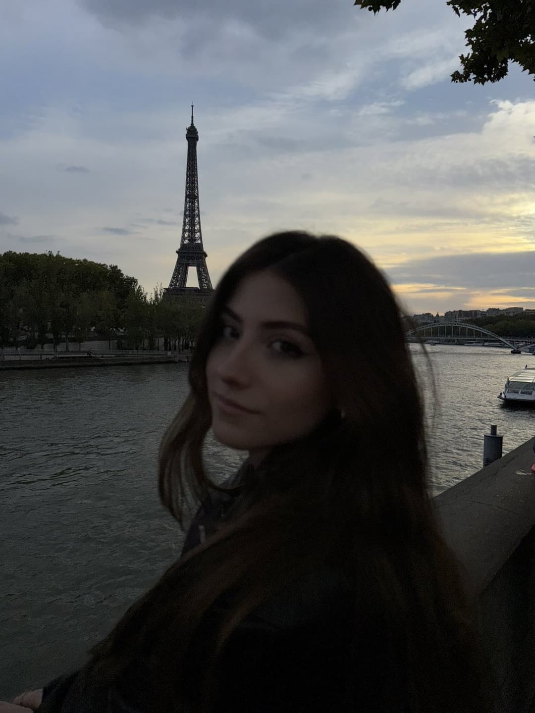 Click to view full size Sofia Espanha delicia , fotos lindos a Paris...Sofia linda a beleza gostosa !!!