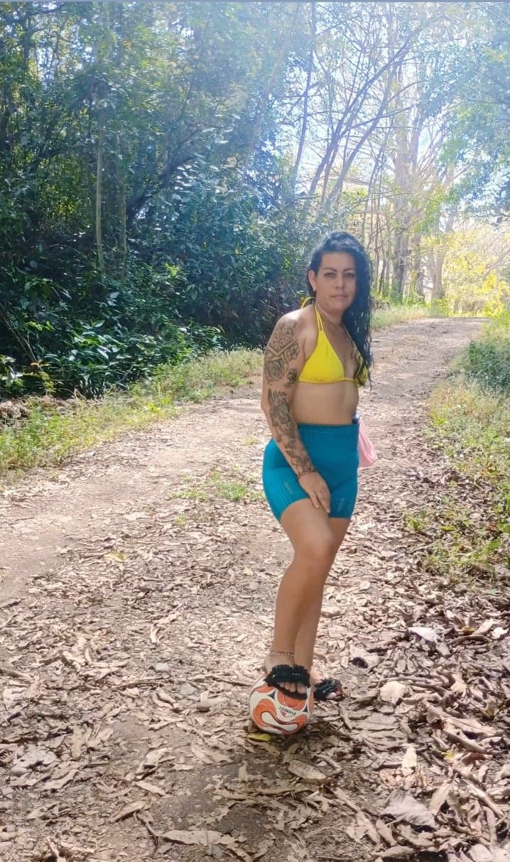 Click to view full size Esta puta me vende contenido exclusivo?maría