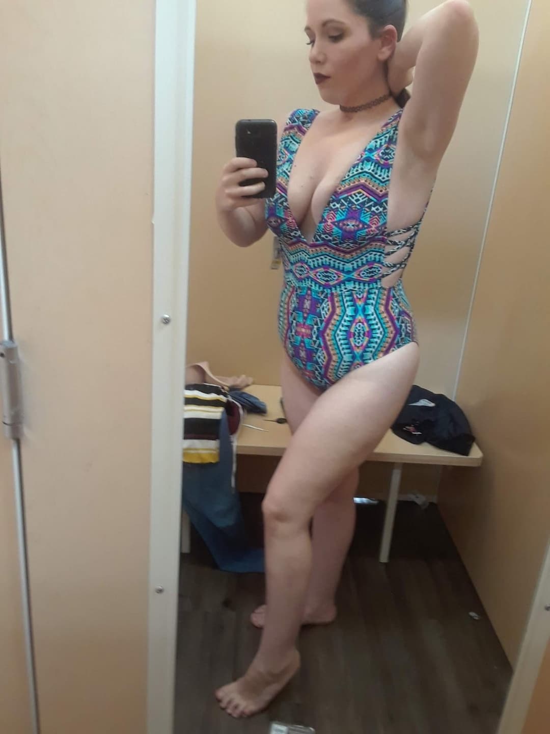 Click to view full size Jess and various Indy sluts