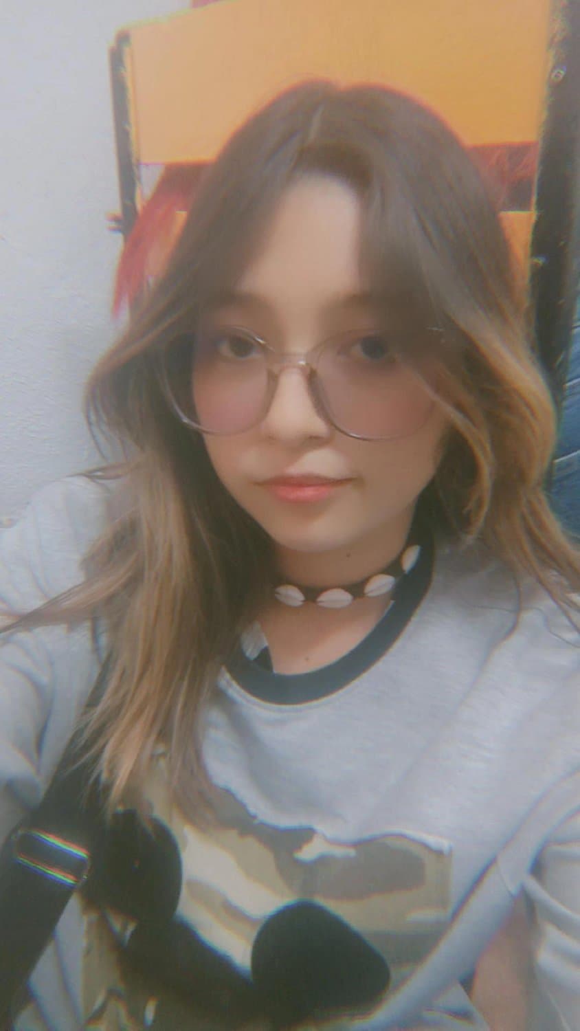 Click to view full size Mi ex puta mejor amiga tiene 16 y está bien buena y le gusta que le acosen y que le saquen el pack