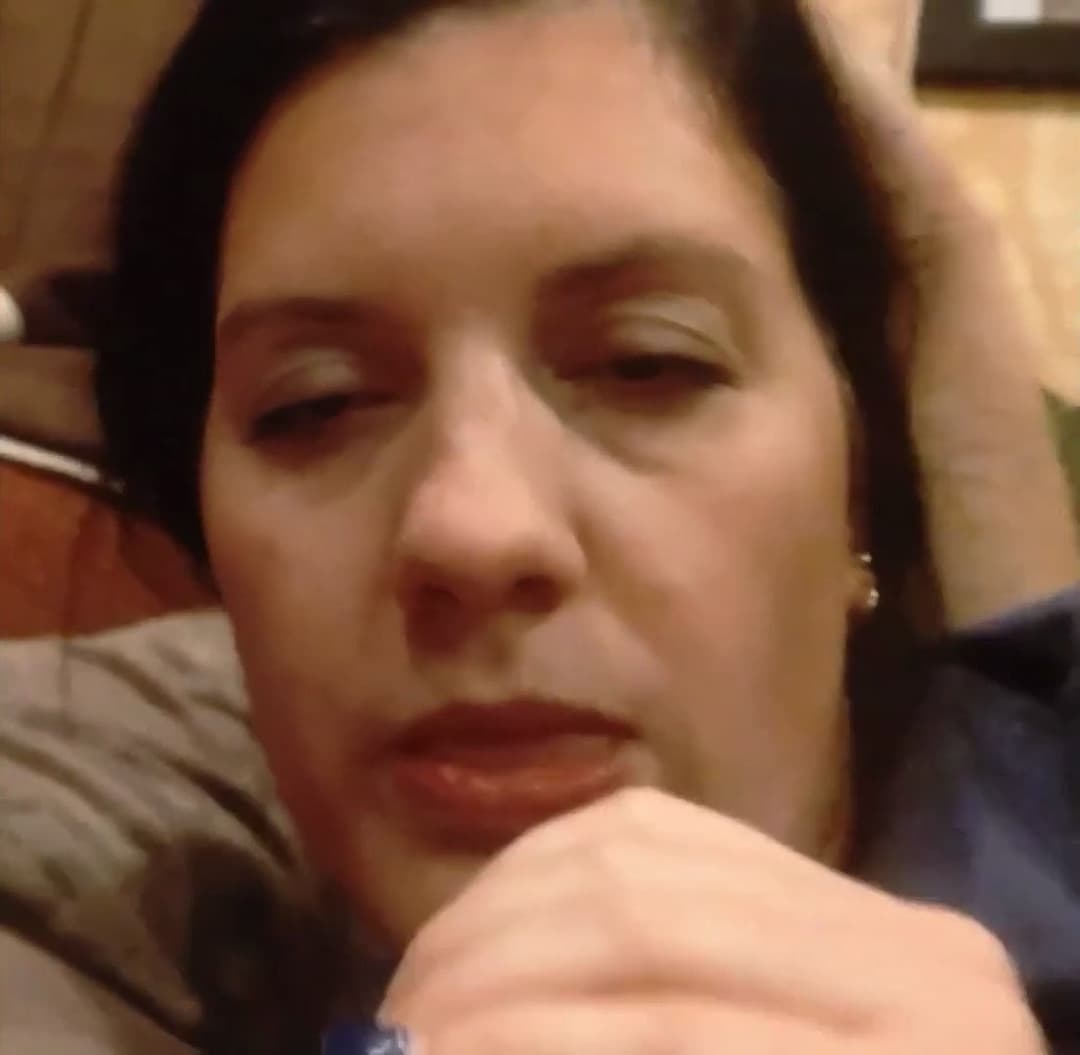 Click to view full size Thick Cock Meat Has Bobbi Hypnotized